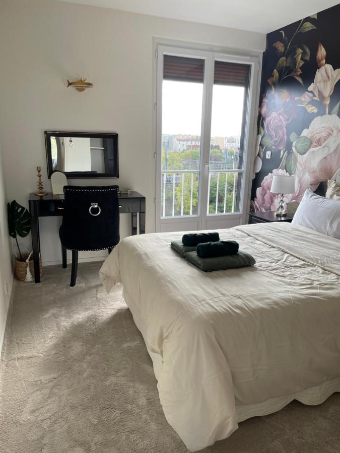 Rose Blossom Apartment In Paris فانف المظهر الخارجي الصورة